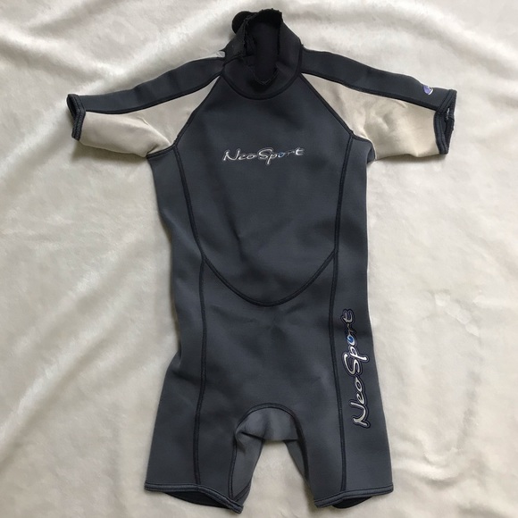 NeoSport Wetsuits 2mm kid’s shorty-size 6 - Picture 1 of 4